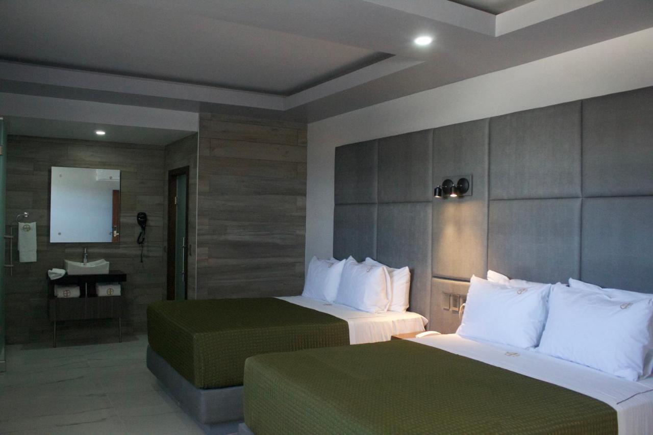 Hotel Grand One Plaza Tijuana Buitenkant foto