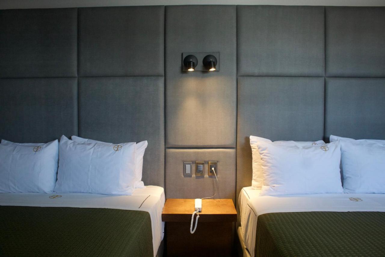 Hotel Grand One Plaza Tijuana Buitenkant foto