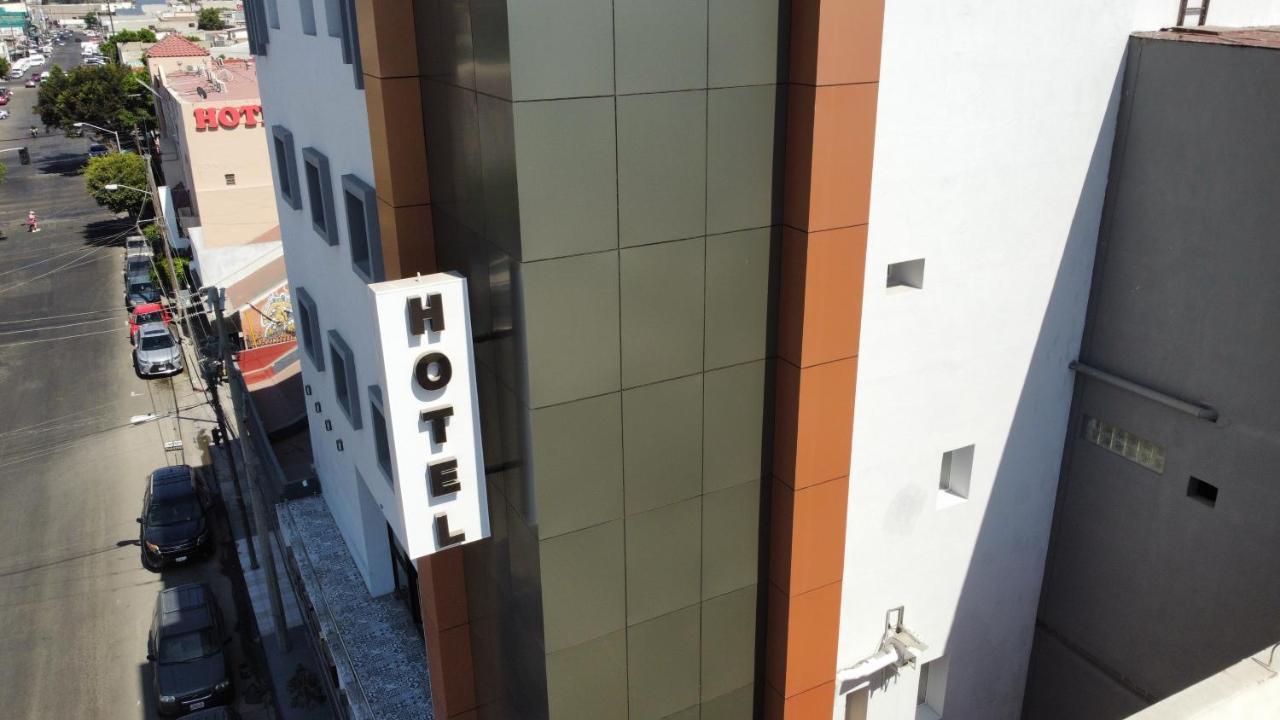 Hotel Grand One Plaza Tijuana Buitenkant foto