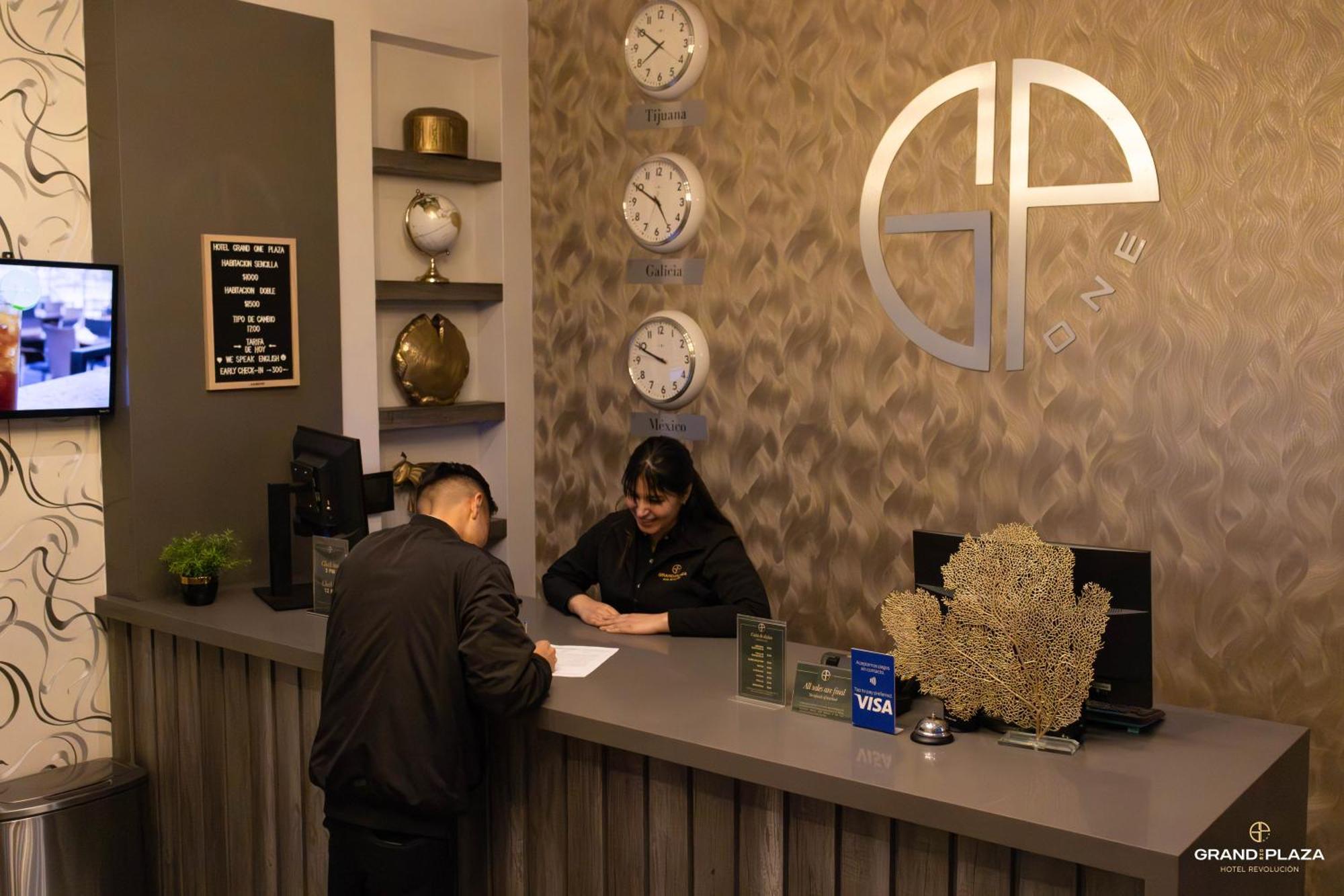 Hotel Grand One Plaza Tijuana Buitenkant foto